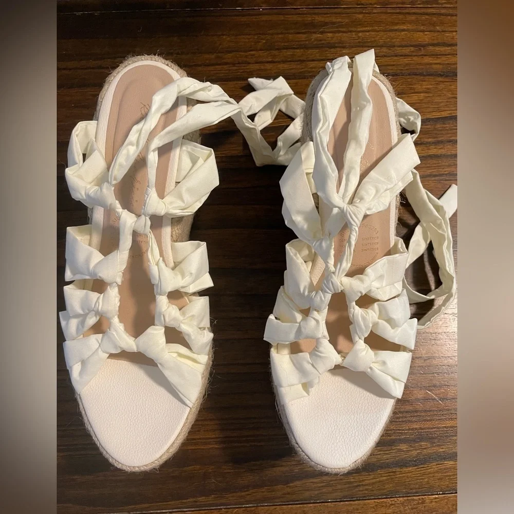 Raul Aparicio, euro 40 or US 9-9.5 women, ribbon ankle wrap platform wedges